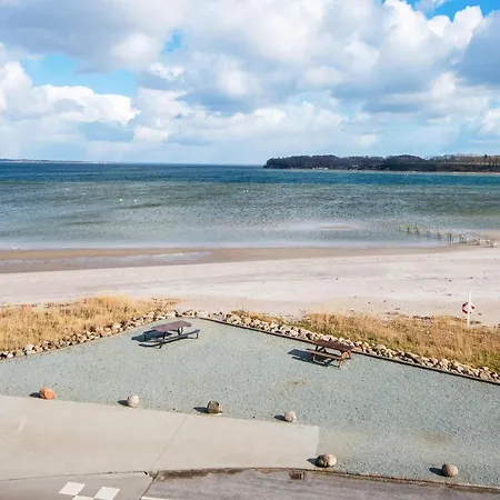 4 Person In Appartement *